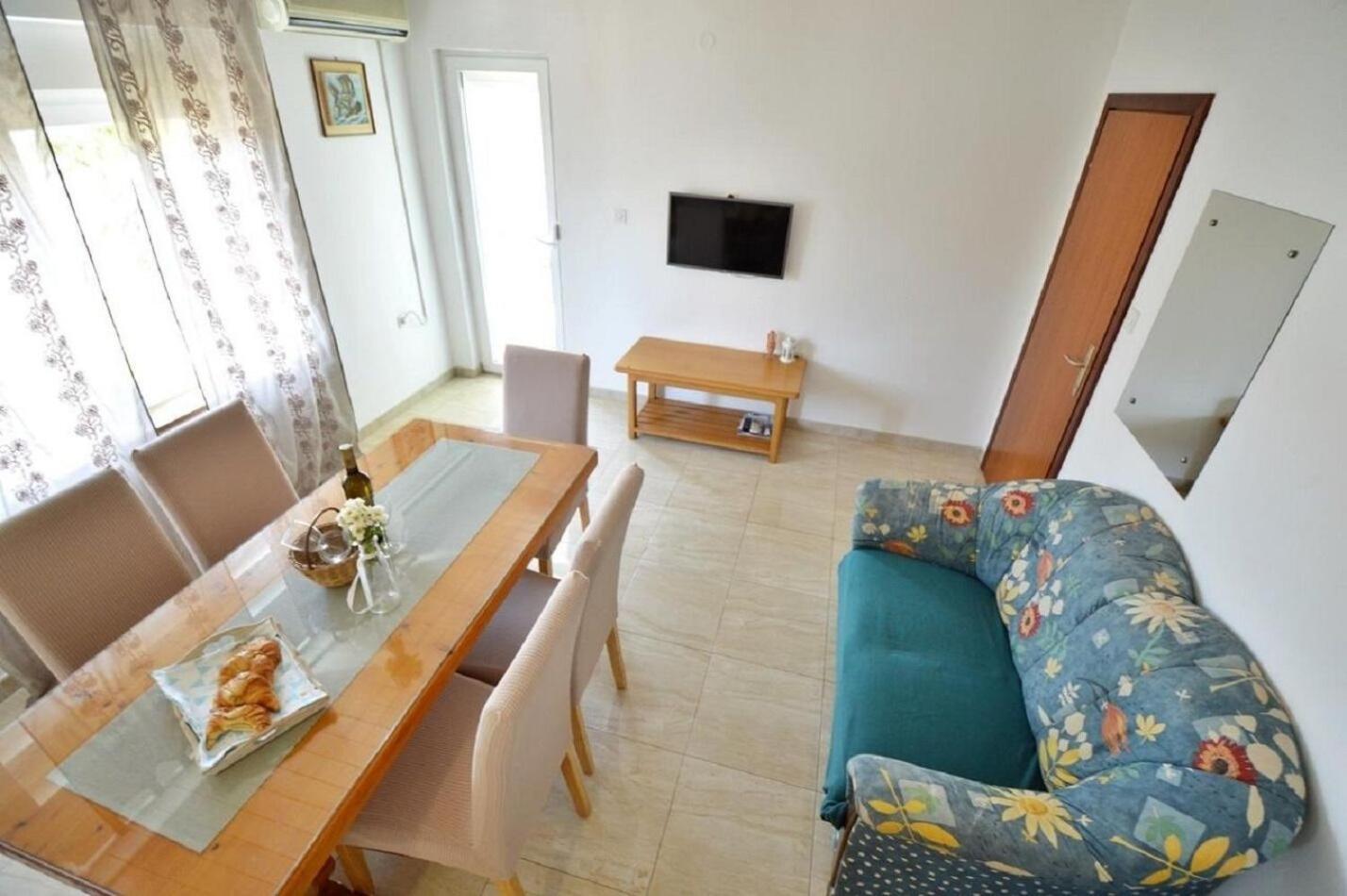 Apartment Denko Бетина Екстериор снимка